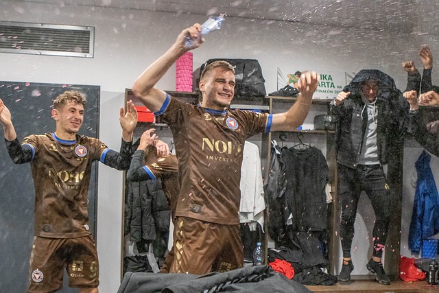 投射还是篮 投射还是篮